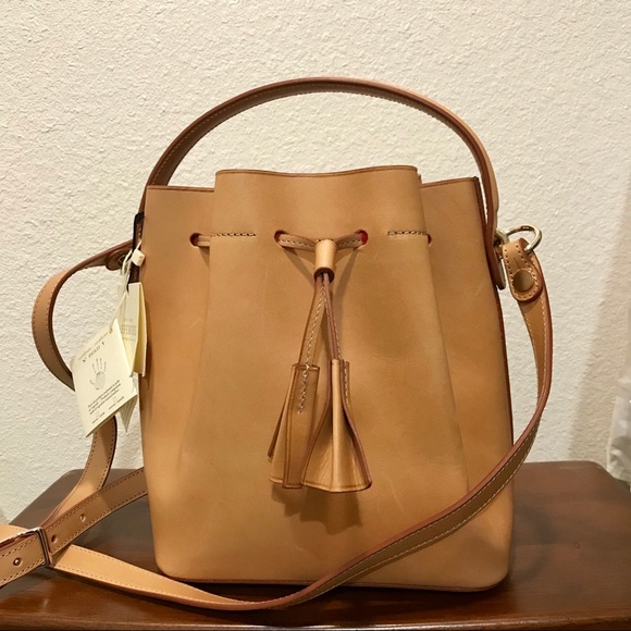 ❌SOLD❌ Celine Lefebure Leather Bucket Crossbody - Picture 5 of 8